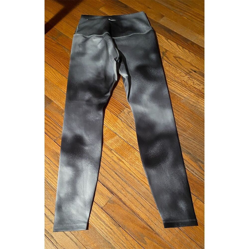 Nike FQ6260 010 Women's Gray Tie-Dye High-Rise Training Leggings Size M